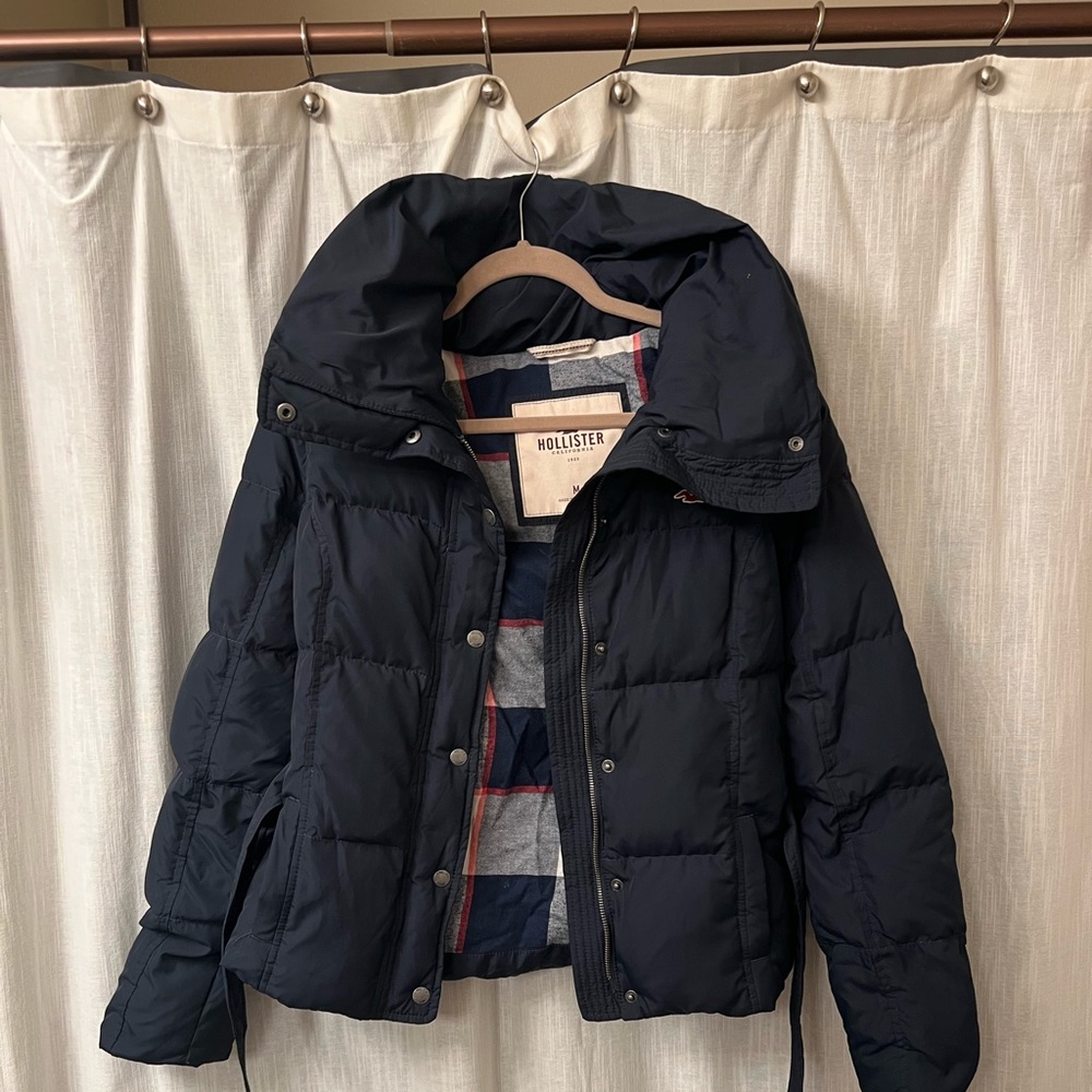 Hollister puffer jacket